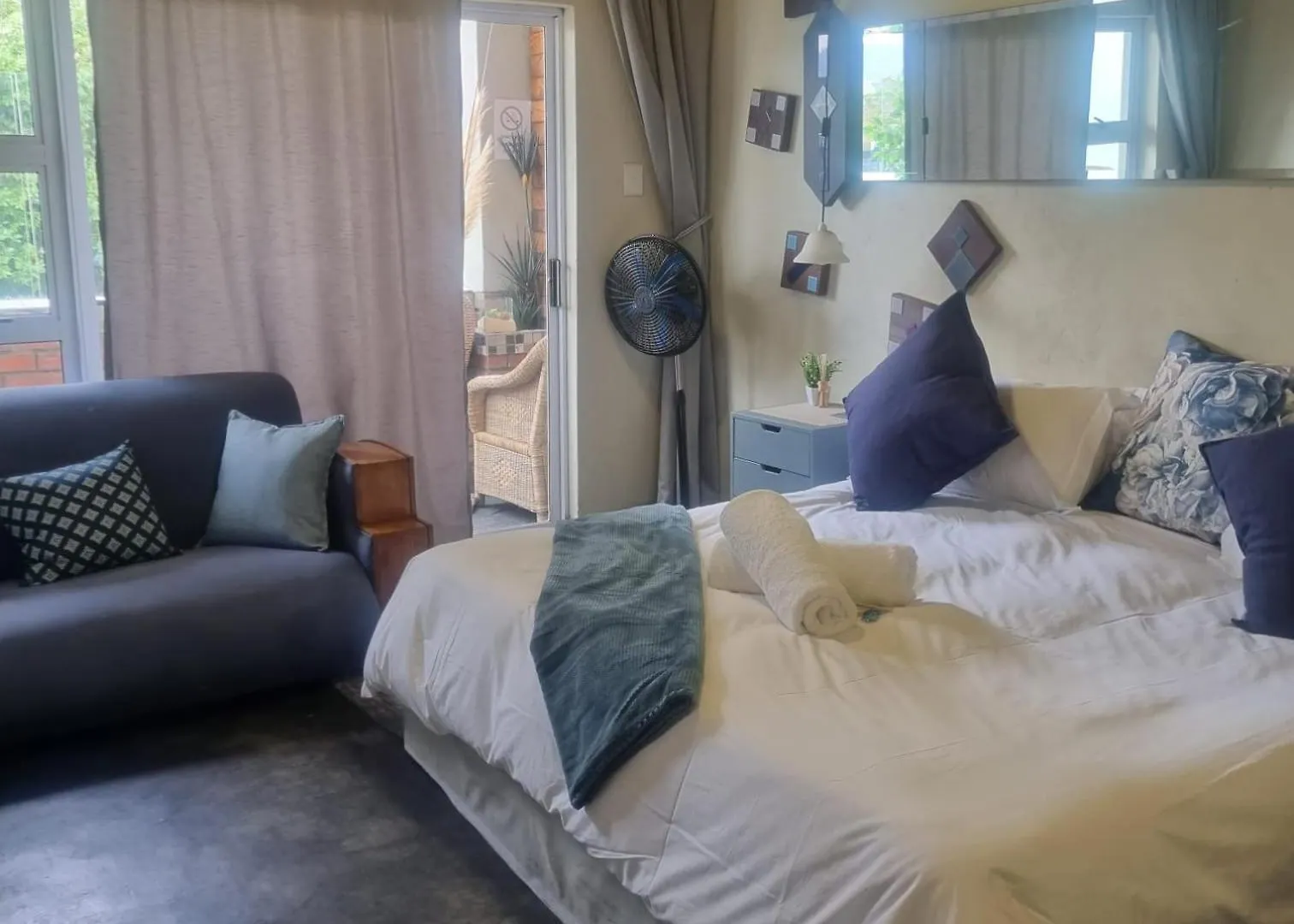 Bedrock Guest Studios Strand